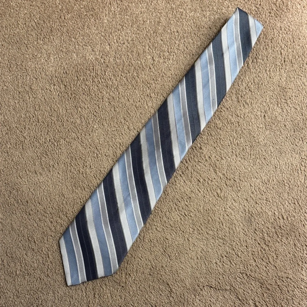 Elegant Striped Silk Tie - Light Blue and Dark Gray